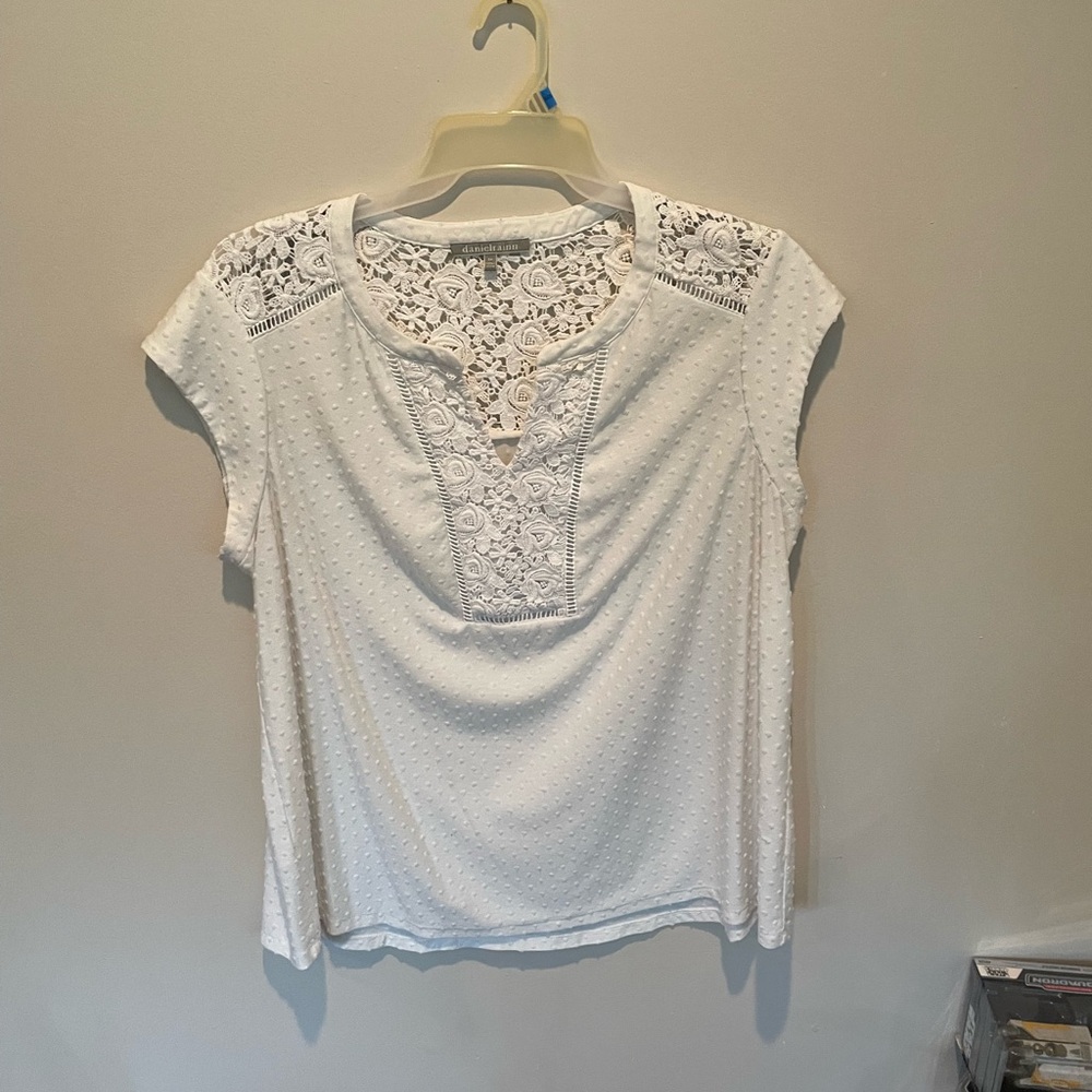 Daniel Rainn White Embroidered Blouse with Mandarin Collar